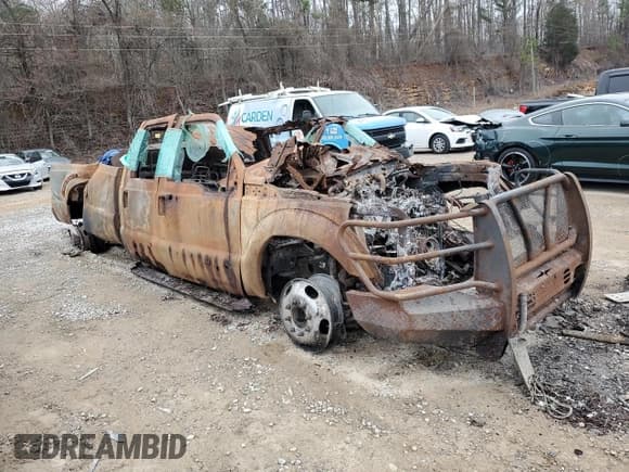 ✅ 2015 Ford F-350 Lariat • VIN: 1FT8W3DT7FEA69027 • Lot: 44425895. Listed on Copart with Not provided. Free auction sales archive from the USA and detailed vehicle history report at DreamBid. Image 4.