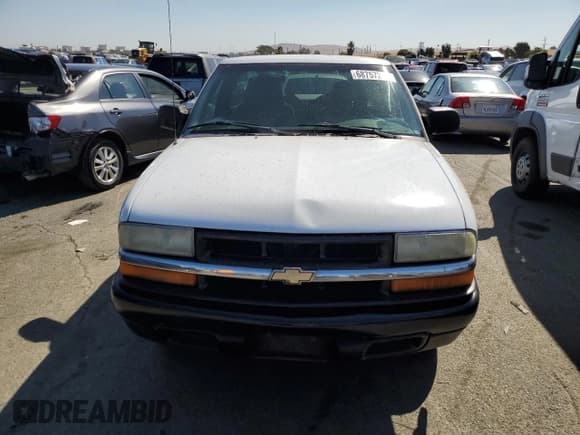✅ 2002 Chevrolet S-10 LS • VIN: 1GCCS145328239842 • Лот: 68757224. Опубликован ранее на Copart с пробегом 134 879 миль. Бесплатный доступ к архиву аукционных продаж из США и подробный отчёт об истории автомобиля на DreamBid. Изображение 5.