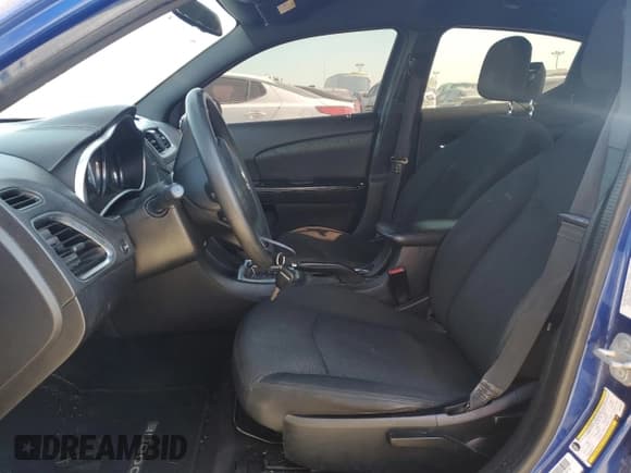 ✅ 2014 Dodge Avenger SE • VIN: 1C3CDZAB7EN199732 • Лот: 74336034. Опубликован ранее на Copart с пробегом 147 679 миль. Бесплатный доступ к архиву аукционных продаж из США и подробный отчёт об истории автомобиля на DreamBid. Изображение 7.