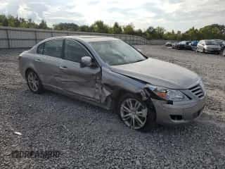 2011 Hyundai Genesis z VIN KMHGC4DF3BU119079, wystawiony jako Copart lot #71789764 z przebiegiem Nie podano mil oraz Szkoda całkowita • Salvage title. Historia ofert i sprzedaży dostępna na DreamBid. Obrazek 4.