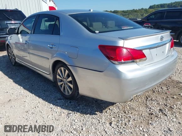 ✅ 2012 Toyota Avalon • VIN: 4T1BK3DB1CU458848 • Lot: 43462335. Listed on IAAI with 179,238 mi. Free auction sales archive from the USA and detailed vehicle history report at DreamBid. Image 3.