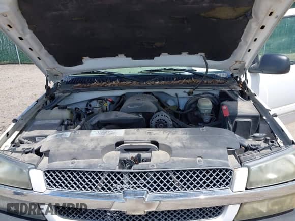 2006 Chevrolet Silverado 1500 LT2 z VIN 2GCEC19T361120100, wystawiony jako IAAI lot #42637048 z przebiegiem 267 392 mil mil oraz . Historia ofert i sprzedaży dostępna na DreamBid. Obrazek 10.