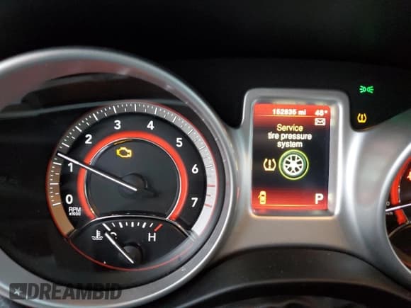 ✅ 2018 Dodge Journey SE • VIN: 3C4PDCAB7JT302152 • Lot: 90830725. Listed on Copart with 152,835 mi. Free auction sales archive from the USA and detailed vehicle history report at DreamBid. Image 9.