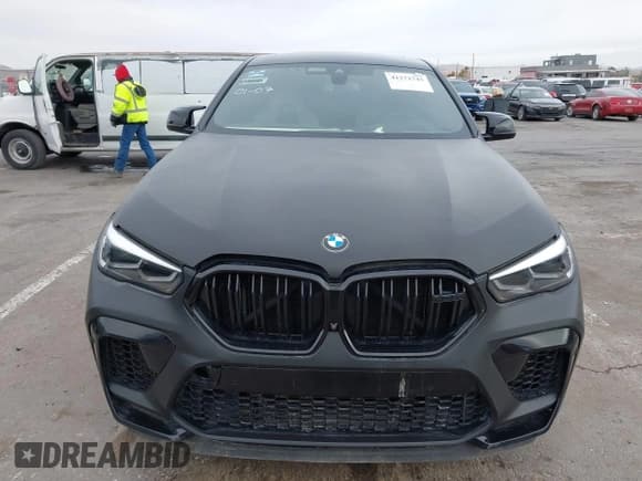 ✅ 2021 BMW X6 M • VIN: 5YMCY0C01M9F58498 • Lot: 41272745. Wystawiony na IAAI z przebiegiem 29 769 mil. Bezpłatny archiwum sprzedaży aukcyjnych z USA i szczegółowy raport historii pojazdu na DreamBid. Zdjęcie 13.