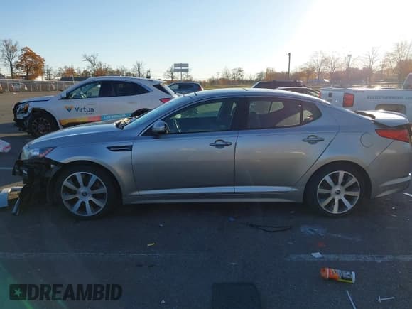 ✅ 2013 Kia Optima SX • VIN: 5XXGR4A61DG236319 • Lot: 43596597. Wystawiony na IAAI z przebiegiem 86 482 mil. Bezpłatny archiwum sprzedaży aukcyjnych z USA i szczegółowy raport historii pojazdu na DreamBid. Zdjęcie 14.