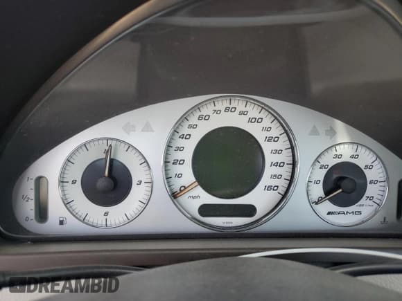 ✅ 2004 Mercedes-Benz CLK 55 AMG • VIN: WDBTK76GX4T019176 • Лот: 61093555. Опубликован ранее на Copart с пробегом Не указан. Бесплатный доступ к архиву аукционных продаж из США и подробный отчёт об истории автомобиля на DreamBid. Изображение 9.