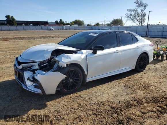 2022 Toyota Camry XSE с VIN 4T1K61BK1NU063664, выставлен на аукционе Copart как лот 81133564 с пробегом 29 360 миль миль и Списание • Salvage title. История ставок и продаж доступна на DreamBid. Изображение 1.