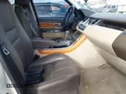 ✅ 2010 Land Rover Range Rover Sport HSE Lux • VIN: SALSK2D42AA227108 • Lot: 41497727. Wystawiony na IAAI z przebiegiem 117 562 mil. Bezpłatny archiwum sprzedaży aukcyjnych z USA i szczegółowy raport historii pojazdu na DreamBid. Zdjęcie 5.