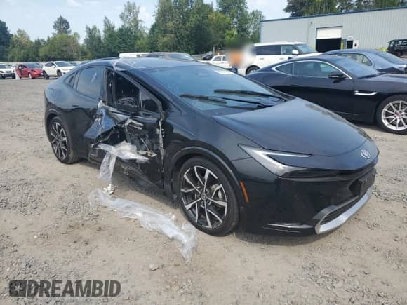 2024 Toyota Prius SE с VIN JTDACACU5R3014309, выставлен на аукционе Copart как лот 69051175 с пробегом 17 251 миль миль и Списание • Salvage title. История ставок и продаж доступна на DreamBid. Изображение 4.