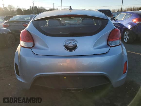 ✅ 2012 Hyundai Veloster w/Black Int • VIN: KMHTC6AD0CU029371 • Lot: 42581495. Wystawiony na Copart z przebiegiem 142 025 mil. Bezpłatny archiwum sprzedaży aukcyjnych z USA i szczegółowy raport historii pojazdu na DreamBid. Zdjęcie 6.