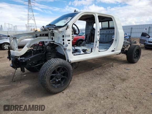 ✅ 2017 Ram 2500 Laramie • VIN: 3C6UR5NL2HG726822 • Lot: 81135795. Wystawiony na Copart z przebiegiem Nie podano. Bezpłatny archiwum sprzedaży aukcyjnych z USA i szczegółowy raport historii pojazdu na DreamBid. Zdjęcie 1.