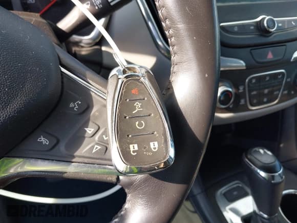 ✅ 2018 Chevrolet Equinox LT • VIN: 2GNAXSEVXJ6321933 • Lot: 43530600. Wystawiony na IAAI z przebiegiem 86 883 mil. Bezpłatny archiwum sprzedaży aukcyjnych z USA i szczegółowy raport historii pojazdu na DreamBid. Zdjęcie 11.