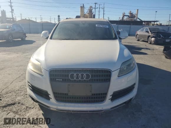 ✅ 2008 Audi Q7 Premium • VIN: WA1BV74L98D069193 • Lot: 68079534. Listed on Copart with 146,584 mi. Free auction sales archive from the USA and detailed vehicle history report at DreamBid. Image 5.