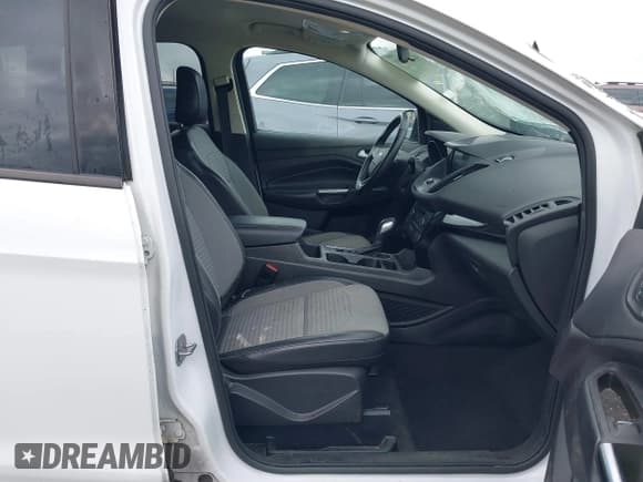 ✅ 2019 Ford Escape SE • VIN: 1FMCU0GD2KUC46050 • Лот: 42204401. Опубликован ранее на IAAI с пробегом 126 308 миль. Бесплатный доступ к архиву аукционных продаж из США и подробный отчёт об истории автомобиля на DreamBid. Изображение 5.