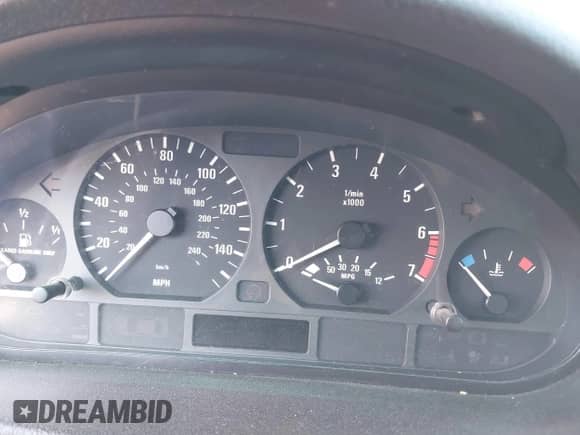 1999 BMW 3 Series 323i с VIN WBAAM3338XKC62430, выставлен на аукционе IAAI как лот 37499557 с пробегом Не указан миль и . История ставок и продаж доступна на DreamBid. Изображение 7.