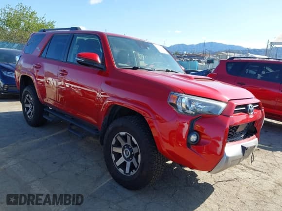 ✅ 2021 Toyota 4Runner TRD Off Road Premium • VIN: JTERU5JR2M5864350 • Лот: 41915660. Опубликован ранее на IAAI с пробегом 56 603 миль. Бесплатный доступ к архиву аукционных продаж из США и подробный отчёт об истории автомобиля на DreamBid. Изображение 1.