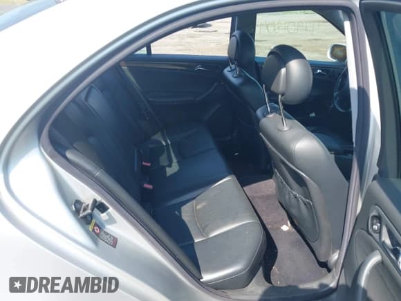 ✅ 2002 Mercedes-Benz C 230/260/280/320 • VIN: WDBRF64J42E008165 • Lot: 42901804. Wystawiony na IAAI z przebiegiem 229 485 mil. Bezpłatny archiwum sprzedaży aukcyjnych z USA i szczegółowy raport historii pojazdu na DreamBid. Zdjęcie 8.