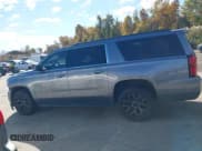 ✅ 2019 Chevrolet Suburban LT • VIN: 1GNSKHKCXKR132620 • Lot: 43578105. Wystawiony na IAAI z przebiegiem 120 367 mil. Bezpłatny archiwum sprzedaży aukcyjnych z USA i szczegółowy raport historii pojazdu na DreamBid. Zdjęcie 14.