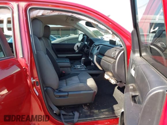 ✅ 2018 Toyota Tundra SR5 • VIN: 5TFEY5F19JX230818 • Лот: 43360489. Опубликован ранее на IAAI с пробегом 75 982 миль. Бесплатный доступ к архиву аукционных продаж из США и подробный отчёт об истории автомобиля на DreamBid. Изображение 5.