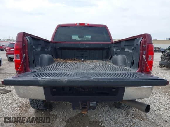 ✅ 2014 Chevrolet Silverado 2500HD LT • VIN: 1GC1KXC88EF140598 • Lot: 42023482. Listed on IAAI with 300,929 mi. Free auction sales archive from the USA and detailed vehicle history report at DreamBid. Image 16.