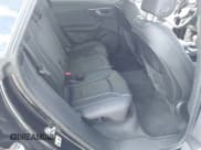 ✅ 2019 Audi Q8 Premium • VIN: WA1AVAF17KD010879 • Lot: 43273691. Wystawiony na IAAI z przebiegiem 53 279 mil. Bezpłatny archiwum sprzedaży aukcyjnych z USA i szczegółowy raport historii pojazdu na DreamBid. Zdjęcie 8.