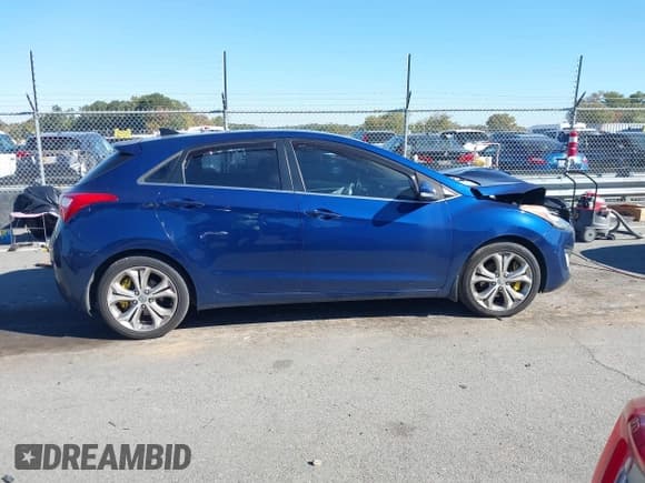 ✅ 2013 Hyundai Elantra • VIN: KMHD35LE4DU105308 • Lot: 43498496. Listed on IAAI with Not provided. Free auction sales archive from the USA and detailed vehicle history report at DreamBid. Image 12.