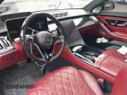✅ 2022 Mercedes-Benz S 580 • VIN: W1K6G7GB0NA144855 • Lot: 43654945. Wystawiony na IAAI z przebiegiem 50 188 mil. Bezpłatny archiwum sprzedaży aukcyjnych z USA i szczegółowy raport historii pojazdu na DreamBid. Zdjęcie 5.