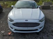 ✅ 2017 Ford Fusion Hybrid SE • VIN: 3FA6P0LU4HR400214 • Lot: 90669125. Wystawiony na Copart z przebiegiem Nie podano. Bezpłatny archiwum sprzedaży aukcyjnych z USA i szczegółowy raport historii pojazdu na DreamBid. Zdjęcie 5.