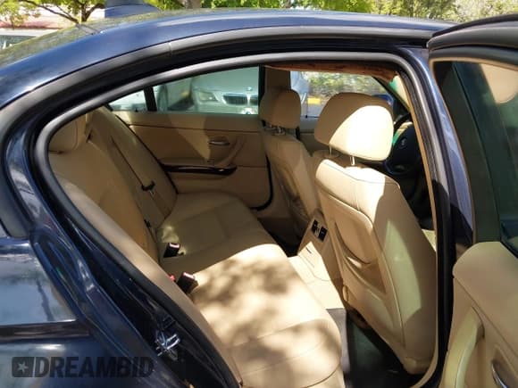 ✅ 2009 BMW 3 Series 328i • VIN: WBAPH77579NL82333 • Лот: 42932157. Опубликован ранее на IAAI с пробегом 192 450 миль. Бесплатный доступ к архиву аукционных продаж из США и подробный отчёт об истории автомобиля на DreamBid. Изображение 8.