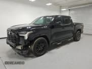 ✅ 2022 Toyota Tundra SR5 • VIN: 5TFLA5DB9NX012486 • Лот: 85927915. Опубликован ранее на Copart с пробегом 88 460 миль. Бесплатный доступ к архиву аукционных продаж из США и подробный отчёт об истории автомобиля на DreamBid. Изображение 1.