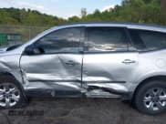 ✅ 2017 Chevrolet Traverse LS • VIN: 1GNKRFED7HJ233366 • Lot: 43344926. Wystawiony na IAAI z przebiegiem 152 354 mil. Bezpłatny archiwum sprzedaży aukcyjnych z USA i szczegółowy raport historii pojazdu na DreamBid. Zdjęcie 14.