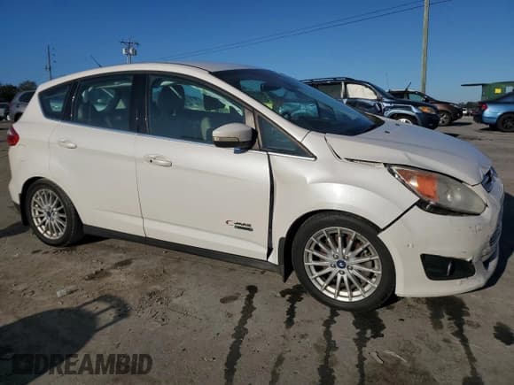 ✅ 2013 Ford C-Max SEL • VIN: 1FADP5CU7DL553179 • Lot: 76288614. Wystawiony na Copart z przebiegiem 213 101 mil. Bezpłatny archiwum sprzedaży aukcyjnych z USA i szczegółowy raport historii pojazdu na DreamBid. Zdjęcie 4.