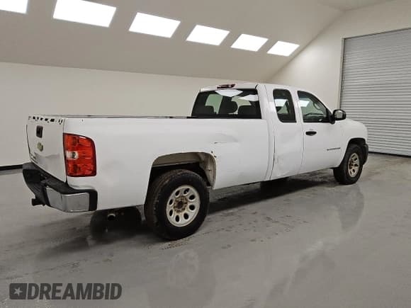 ✅ 2007 Chevrolet Silverado 1500 Work Truck • VIN: 1GCEC19097E504047 • Lot: 85147104. Listed on Copart with 283,163 mi. Free auction sales archive from the USA and detailed vehicle history report at DreamBid. Image 3.