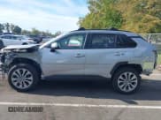 ✅ 2023 Toyota RAV4 XLE Premium • VIN: 2T3A1RFV9PW337698 • Lot: 43349377. Wystawiony na IAAI z przebiegiem 25 430 mil. Bezpłatny archiwum sprzedaży aukcyjnych z USA i szczegółowy raport historii pojazdu na DreamBid. Zdjęcie 14.