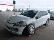 ✅ 2014 Porsche Cayenne • VIN: WP1AA2A27ELA91849 • Lot: 42827590. Wystawiony na IAAI z przebiegiem 134 082 mil. Bezpłatny archiwum sprzedaży aukcyjnych z USA i szczegółowy raport historii pojazdu na DreamBid. Zdjęcie 6.