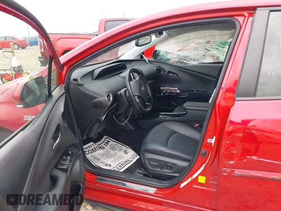 ✅ 2021 Toyota Prius LE • VIN: JTDKAMFP7M3196590 • Lot: 43011141. Wystawiony na IAAI z przebiegiem 85 745 mil. Bezpłatny archiwum sprzedaży aukcyjnych z USA i szczegółowy raport historii pojazdu na DreamBid. Zdjęcie 5.