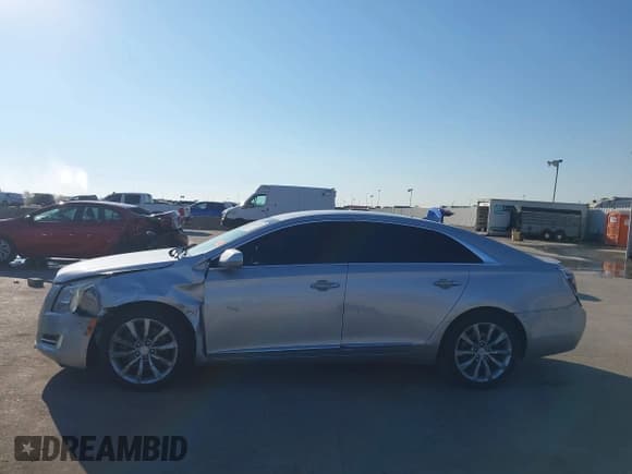 ✅ 2017 Cadillac XTS Luxury • VIN: 2G61M5S35H9184448 • Lot: 43468570. Listed on IAAI with 160,588 mi. Free auction sales archive from the USA and detailed vehicle history report at DreamBid. Image 14.