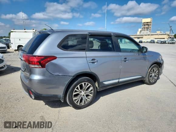 2016 Mitsubishi Outlander SE с VIN JA4AD3A30GZ042199, выставлен на аукционе Copart как лот 85328355 с пробегом 173 742 миль миль и Чистый • Clean title. История ставок и продаж доступна на DreamBid. Изображение 3.