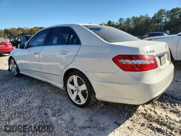 ✅ 2010 Mercedes-Benz E 350 Sport • VIN: WDDHF8HB1AA100082 • Lot: 92890075. Wystawiony na Copart z przebiegiem 311 236 mil. Bezpłatny archiwum sprzedaży aukcyjnych z USA i szczegółowy raport historii pojazdu na DreamBid. Zdjęcie 2.