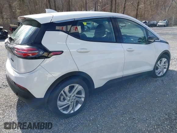 ✅ 2023 Chevrolet Bolt EV 1LT • VIN: 1G1FW6S00P4110096 • Lot: 41437191. Wystawiony na IAAI z przebiegiem 24 805 mil. Bezpłatny archiwum sprzedaży aukcyjnych z USA i szczegółowy raport historii pojazdu na DreamBid. Zdjęcie 4.