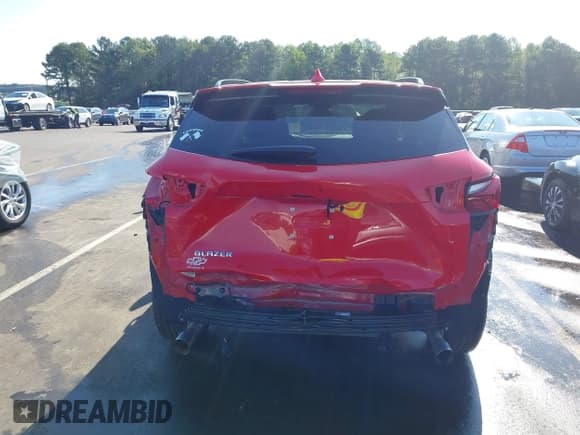 ✅ 2020 Chevrolet Blazer LT • VIN: 3GNKBCRS1LS633121 • Lot: 43136824. Wystawiony na IAAI z przebiegiem 58 792 mil. Bezpłatny archiwum sprzedaży aukcyjnych z USA i szczegółowy raport historii pojazdu na DreamBid. Zdjęcie 17.