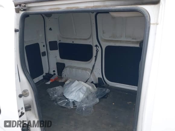 ✅ 2020 Nissan NV200 SV • VIN: 3N6CM0KN2LK709601 • Lot: 43253448. Wystawiony na IAAI z przebiegiem 233 308 mil. Bezpłatny archiwum sprzedaży aukcyjnych z USA i szczegółowy raport historii pojazdu na DreamBid. Zdjęcie 8.