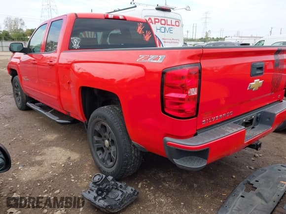 ✅ 2017 Chevrolet Silverado 1500 LT • VIN: 1GCVKREC2HZ206998 • Lot: 43452872. Wystawiony na IAAI z przebiegiem 101 466 mil. Bezpłatny archiwum sprzedaży aukcyjnych z USA i szczegółowy raport historii pojazdu na DreamBid. Zdjęcie 3.
