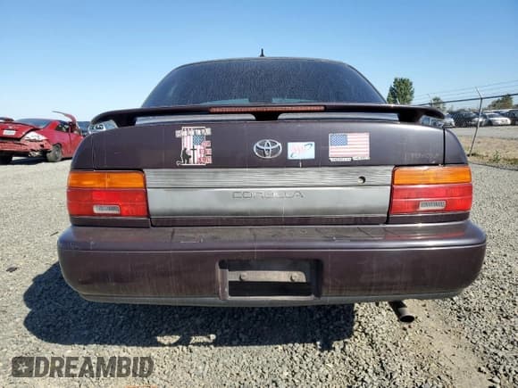 ✅ 1993 Toyota Corolla • VIN: JT2AE04E7P0031342 • Lot: 72233054. Wystawiony na Copart z przebiegiem 171 154 mil. Bezpłatny archiwum sprzedaży aukcyjnych z USA i szczegółowy raport historii pojazdu na DreamBid. Zdjęcie 6.
