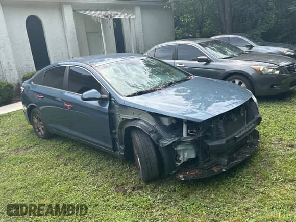 2016 Hyundai Sonata SE z VIN 5NPE24AF7GH268034, wystawiony jako Copart lot #71292845 z przebiegiem 213 528 mil mil oraz Czysty tytuł • Clean title. Historia ofert i sprzedaży dostępna na DreamBid. Obrazek 1.