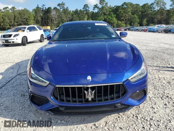 ✅ 2022 Maserati Ghibli Modena Q4 • VIN: ZAM57YTM9NX407288 • Lot: 72171734. Wystawiony na Copart z przebiegiem 23 316 mil. Bezpłatny archiwum sprzedaży aukcyjnych z USA i szczegółowy raport historii pojazdu na DreamBid. Zdjęcie 5.