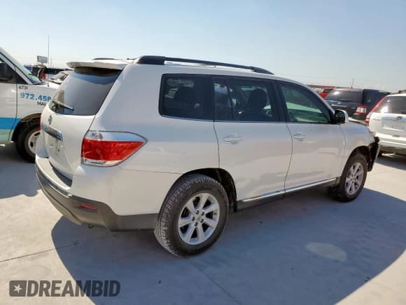 ✅ 2013 Toyota Highlander Plus • VIN: 5TDZK3EH8DS121833 • Лот: 85867595. Опубликован ранее на Copart с пробегом 181 329 миль. Бесплатный доступ к архиву аукционных продаж из США и подробный отчёт об истории автомобиля на DreamBid. Изображение 3.