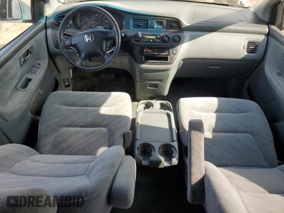 ✅ 2002 Honda Odyssey EX • VIN: 2HKRL18682H551537 • Lot: 84208275. Wystawiony na Copart z przebiegiem 128 632 mil. Bezpłatny archiwum sprzedaży aukcyjnych z USA i szczegółowy raport historii pojazdu na DreamBid. Zdjęcie 8.