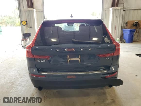 ✅ 2018 Volvo XC60 Momentum • VIN: YV4102RK4J1070470 • Лот: 82450445. Опубликован ранее на Copart с пробегом 154 113 миль. Бесплатный доступ к архиву аукционных продаж из США и подробный отчёт об истории автомобиля на DreamBid. Изображение 6.