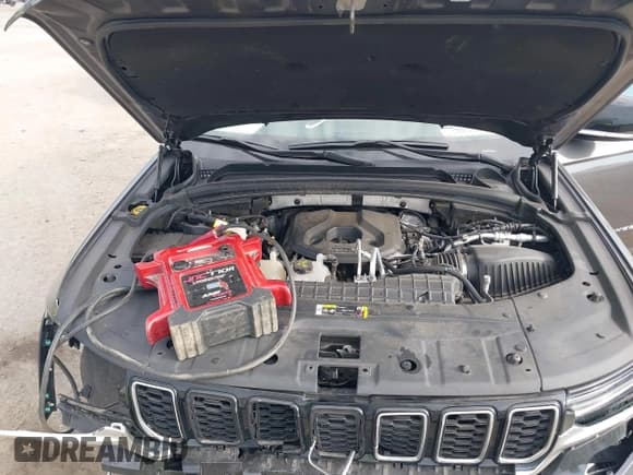 ✅ 2022 Jeep Grand Cherokee • VIN: 1C4RJYB63N8716923 • Lot: 43289093. Listed on IAAI with 74,245 mi. Free auction sales archive from the USA and detailed vehicle history report at DreamBid. Image 10.